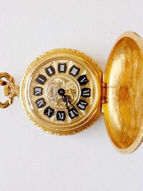 Vintage Sutton Swiss Mechanical Pocket Watch 34mm Hunter Case Roman Dial Running